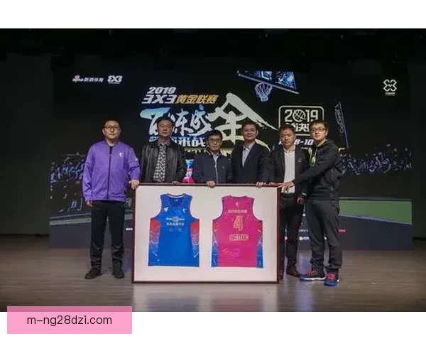 决赛气息浓厚国奥奖杯亮相